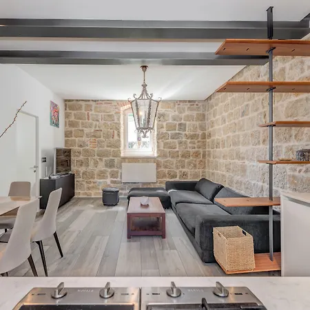 Funky Donkey Apartment *