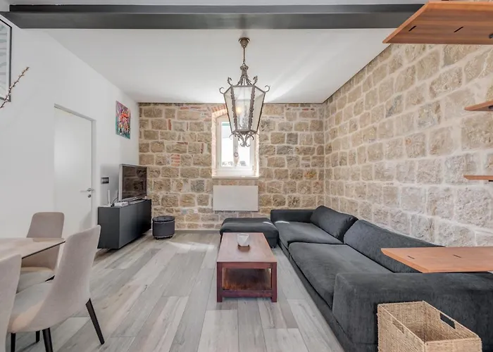 Funky Donkey Apartment *